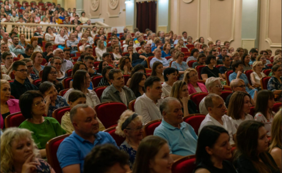 Новосибирские театры подводят итоги и анонсируют планы нового сезона