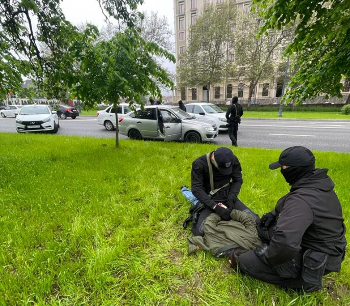 насилуют 