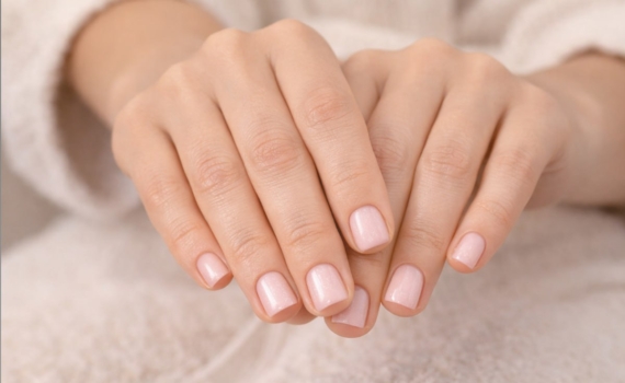 Длинные ногти больше не в моде: в 2026-м тренд на короткую длину и стильный дизайн — 9 идей маникюра Длинные ногти больше не в моде: в 2026-м тренд на короткую длину и стильный дизайн — 9 идей маникюра